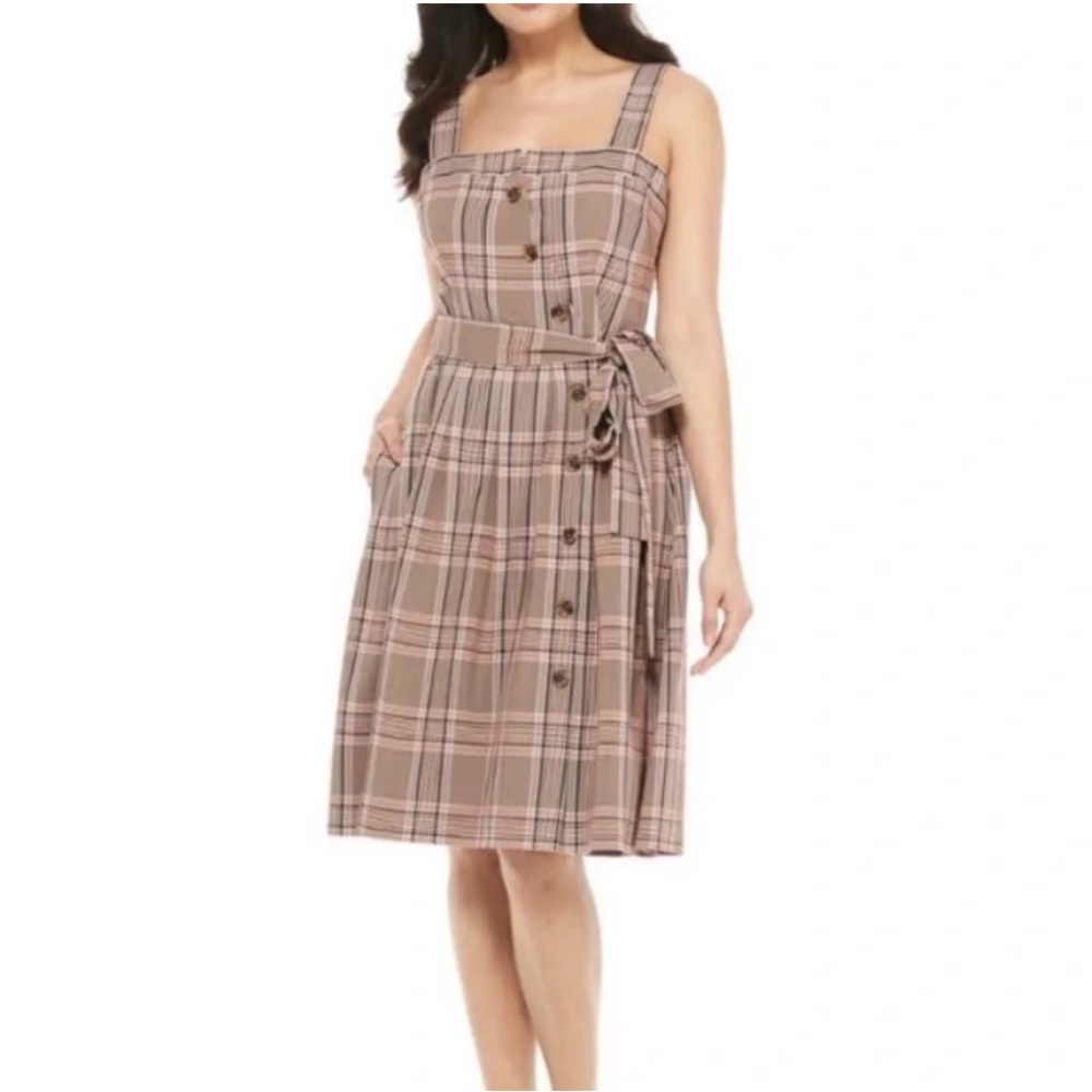 Gal Meets Glam Vintage Inspired Square Neck pinafore dress